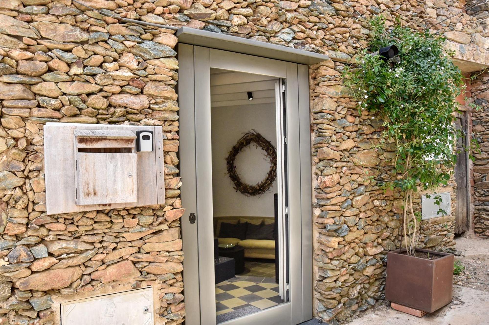 Casa De Piedras By Sierra Viva Desing Vila Cortelazor Exterior foto